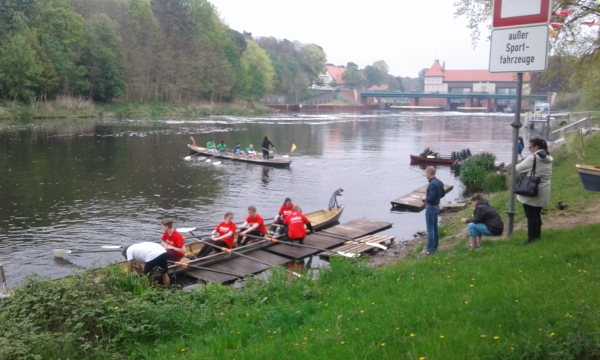 Drachenbootrudercup vor der Schleuse Kleinmachnow 2017