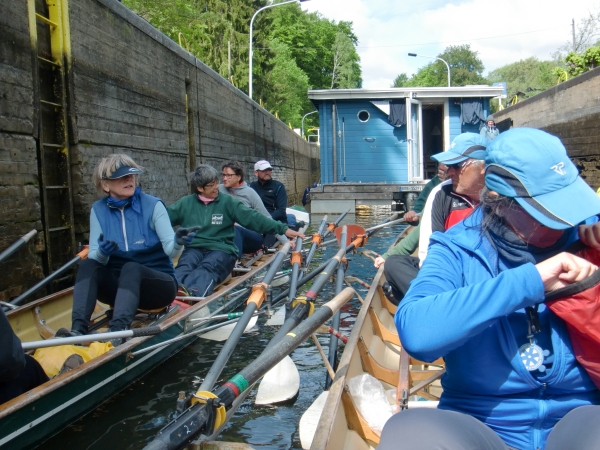 Ruderboote in Schleuse Havelquelle 2016