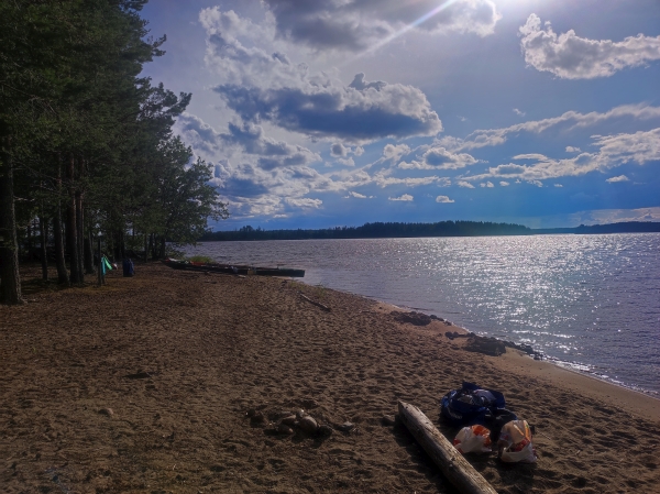 Sandstrand mit Ruderboot Saimaa 2023