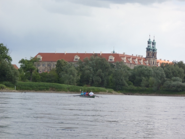 Vierer vor dem Kloster Leubus Oder 2012