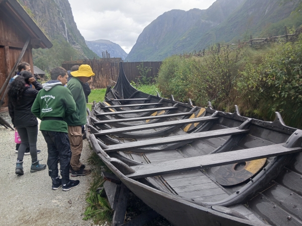 Wikingerboot im Dorf 2024